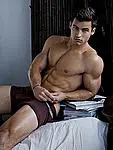 Pose shirtless