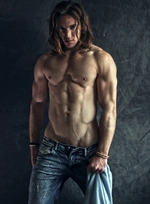 Pose shirtless