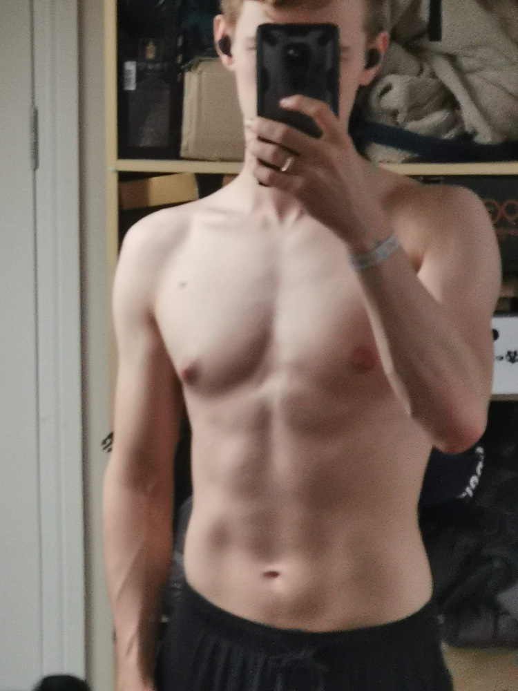 Badboi - 22 year old, Bisexual switch from the Uk. Looking to have some fun and love playing with my estim (2B unit). Happy to engage in bets to make my life harder (in more ways than one). 
Rules
Have to play ...